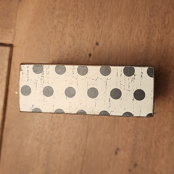 Distressed sign on wood, "I love us" - Picture 2 of 5